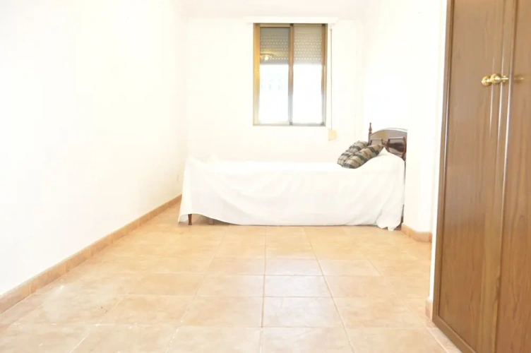 3 Bedrooms Apartment