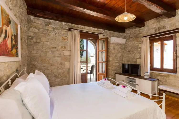 Ani Villa, authentic Cretan lifestyle, By ThinkVilla