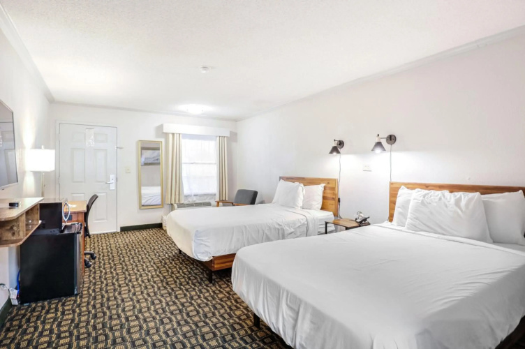 The Guest Lodge Gainesville