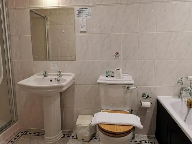 Deluxe Family Suite