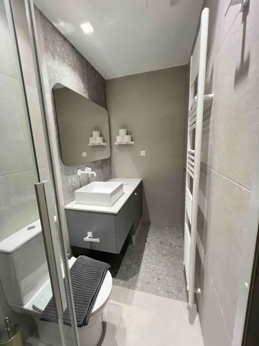 Embassy Apartment - I1