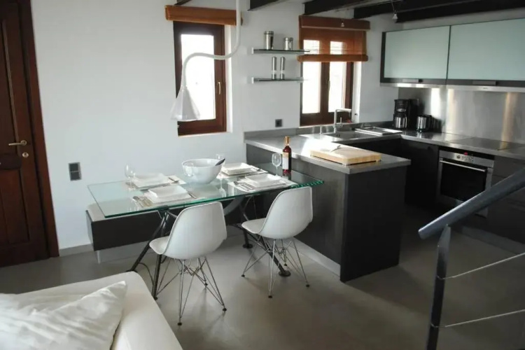 Krinos Apartment