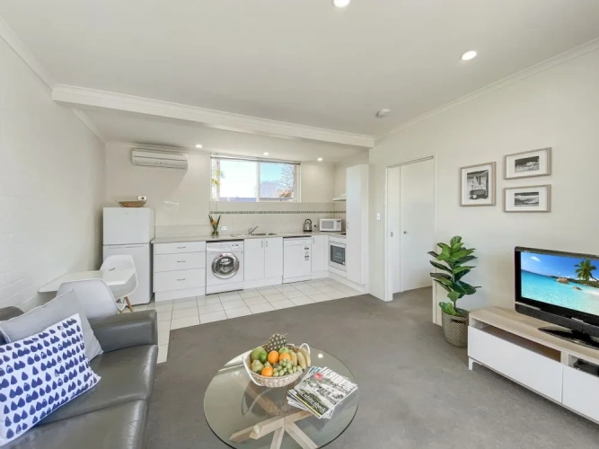 1 Bedroom Apartment with balcony