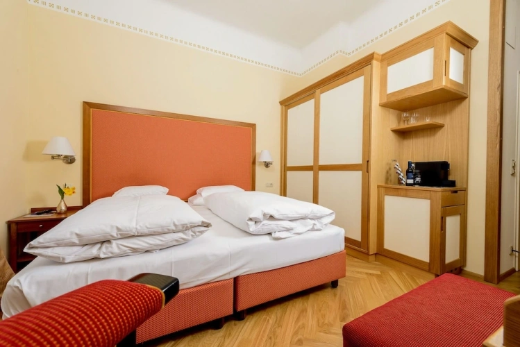 Comfort Double room with balcony and with park view