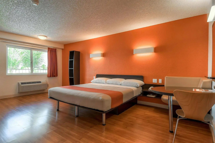Motel 6 Anaheim Maingate