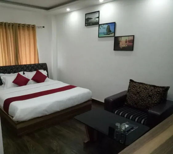 Hotel Aasthaa