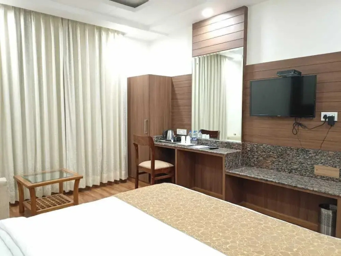 Hotel Kalka Royal