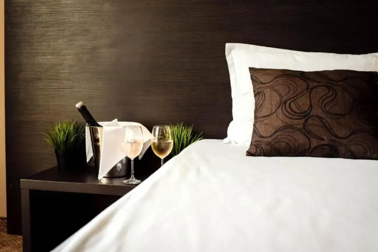 Central Plaza Hotel