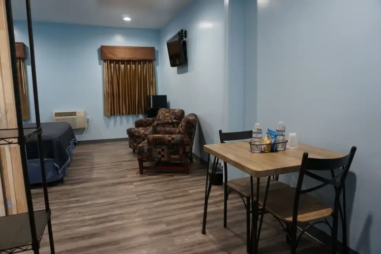 24 Hours Motel