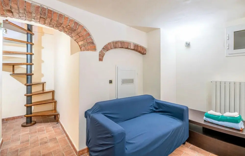 Awesome Apartment in Lucca With 2 Bedrooms