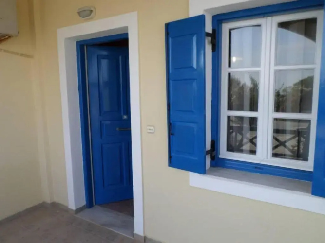 Santorious Spacious Apartment