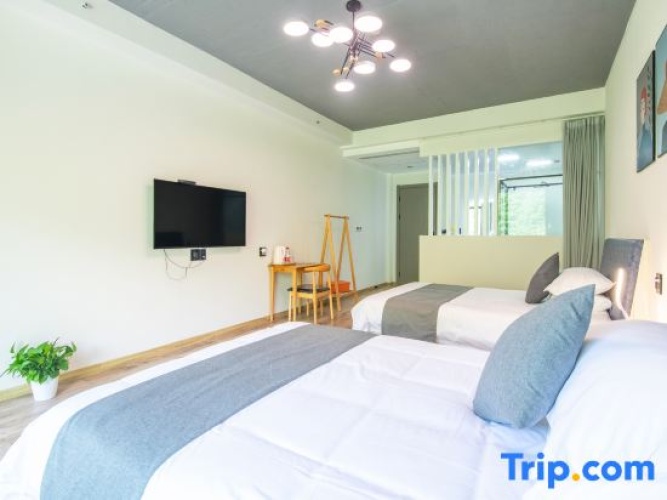 Standard Quadruple room with balcony