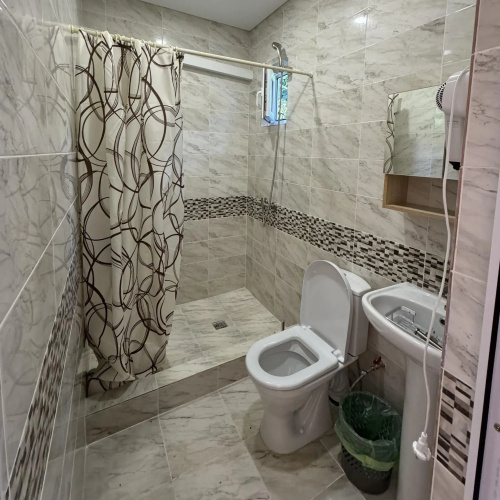 V Khashupse Guest house