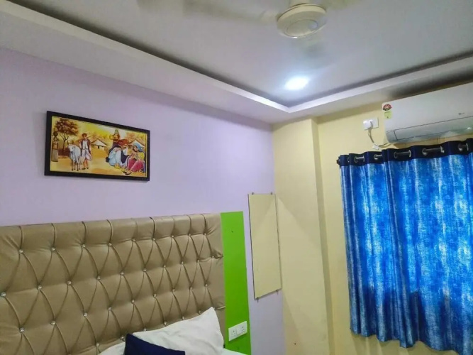 Hotel S L B Grand