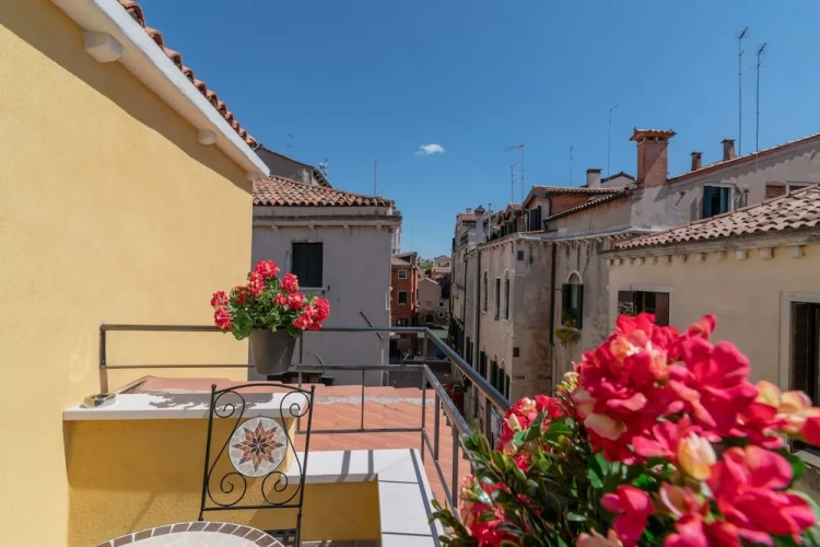 Deluxe Double room with balcony and with city view