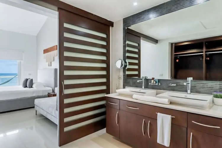 Casa Bali 2 Bedroom Condo by Redawning