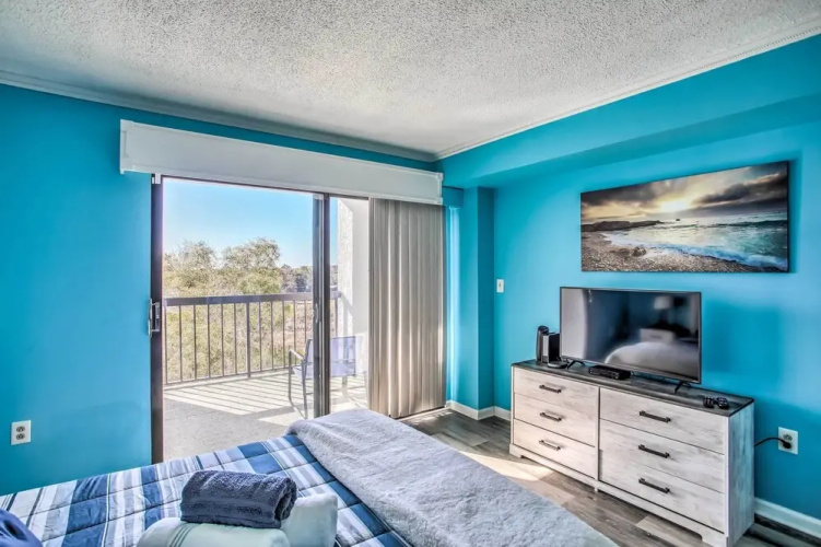 Pool Access: Family-friendly Myrtle Beach Condo