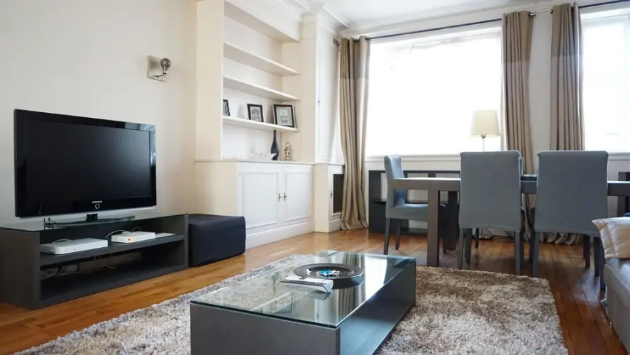 Etoile - 2 pièces - 104 m² - Paris 8