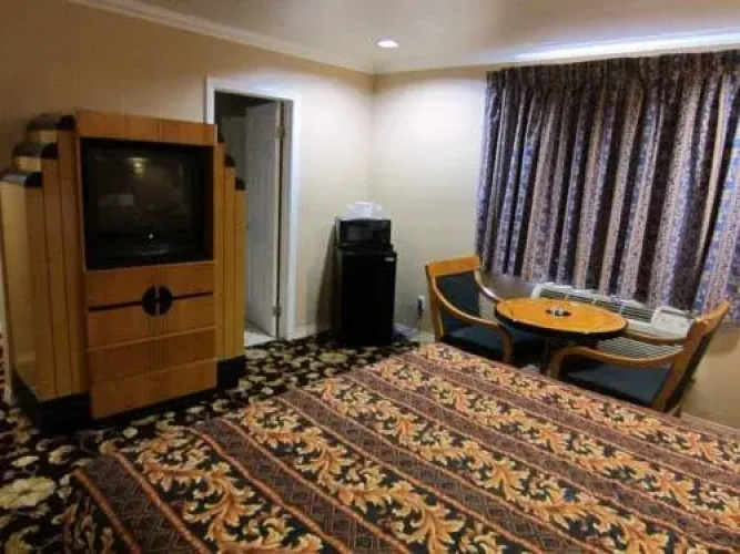Sunrise inn