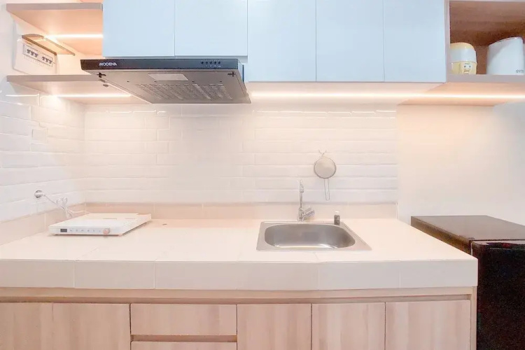 Good Place And Relaxing Studio Apartment At B Residence