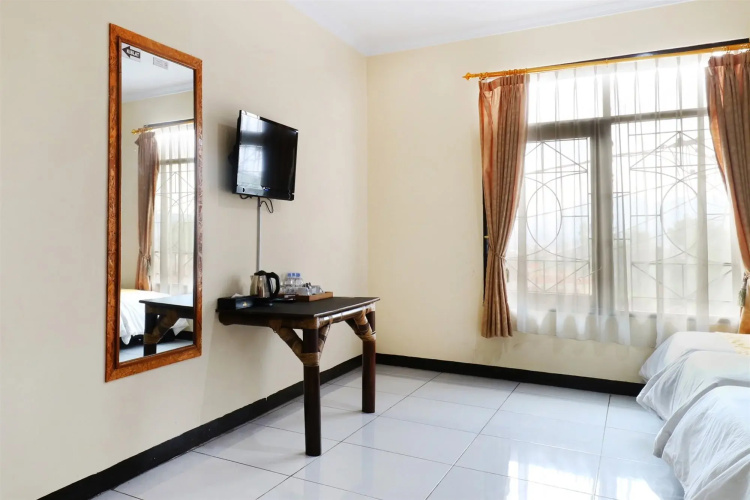 Saung Balibu Hotel