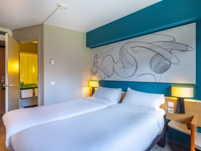 Standard Twin room