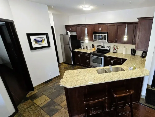 1 Bedroom Luxury room with balcony and with mountain view