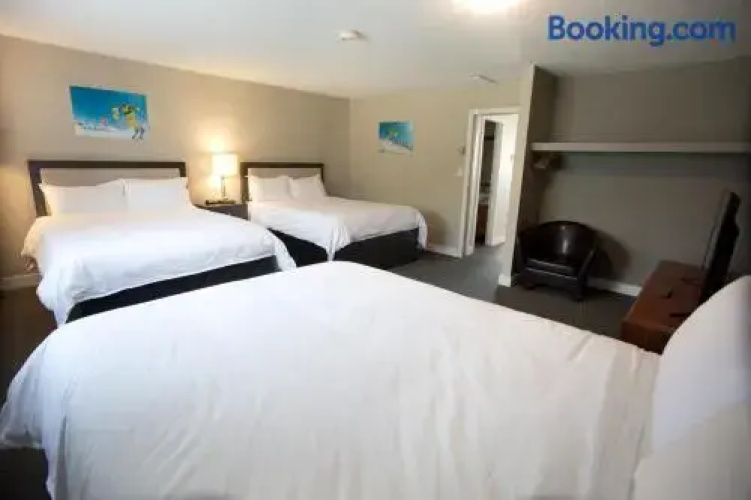Premier Mountain Lodge and Suites