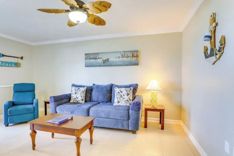 Gulf Getaway With Porch + Direct Beach Access!