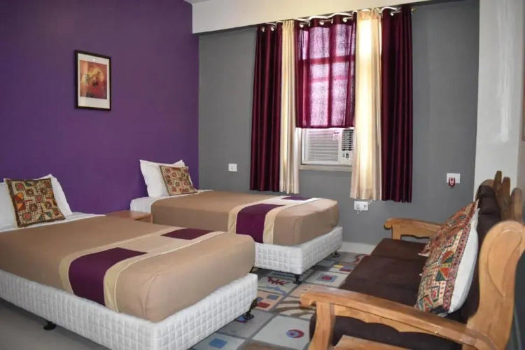 Quadruple Family Suite