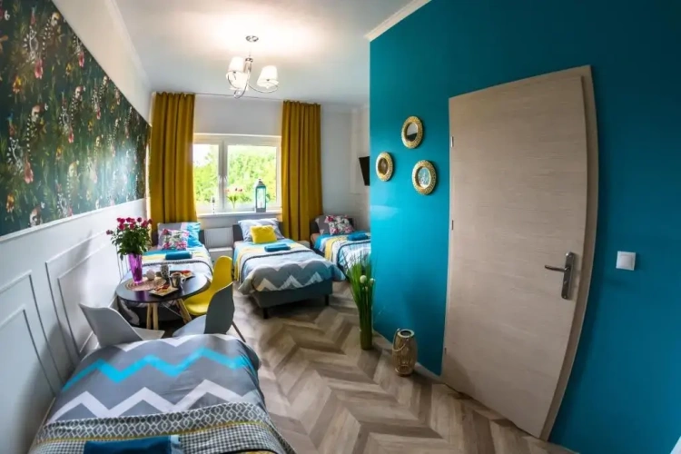 Standard Triple room