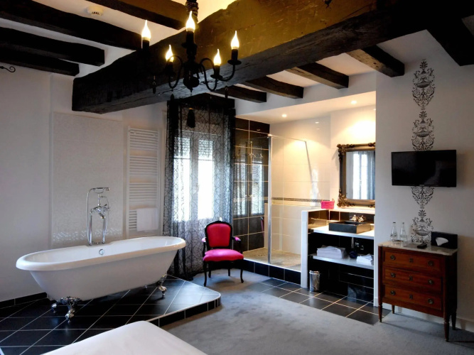Logis Hôtel Restaurant Le Cheval Blanc