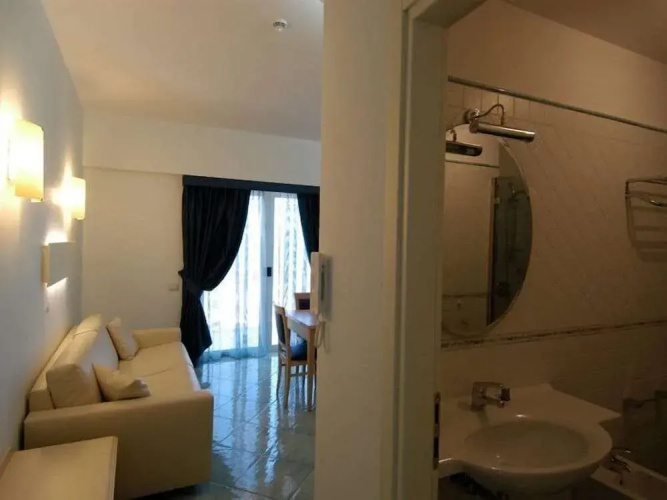 Suites Venustas Park