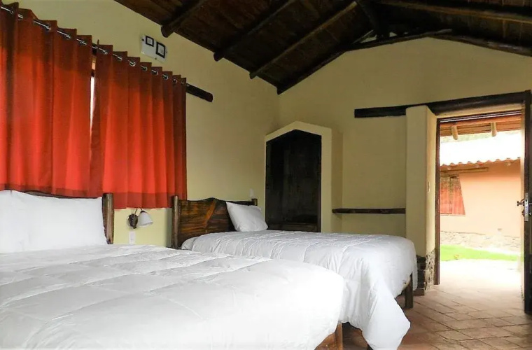Cantua Hotel