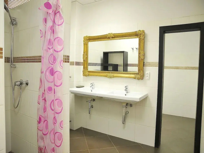 Free Zone-Hostel Praha