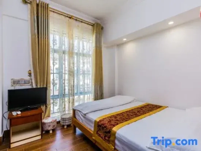 5 Bedrooms Villa