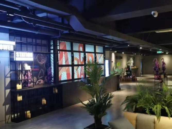 X Hotel
