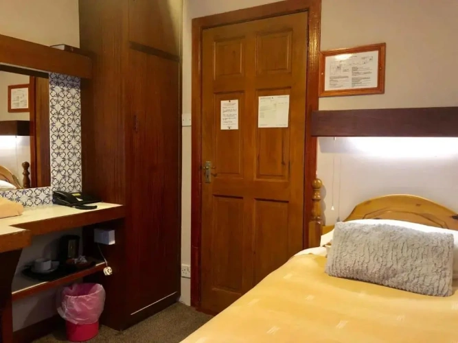 Standard Single room