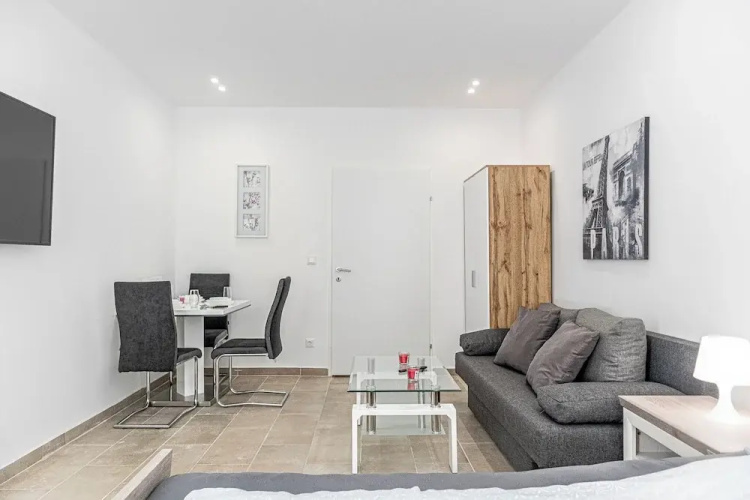 Central Vienna Elegant 1BR Apartment