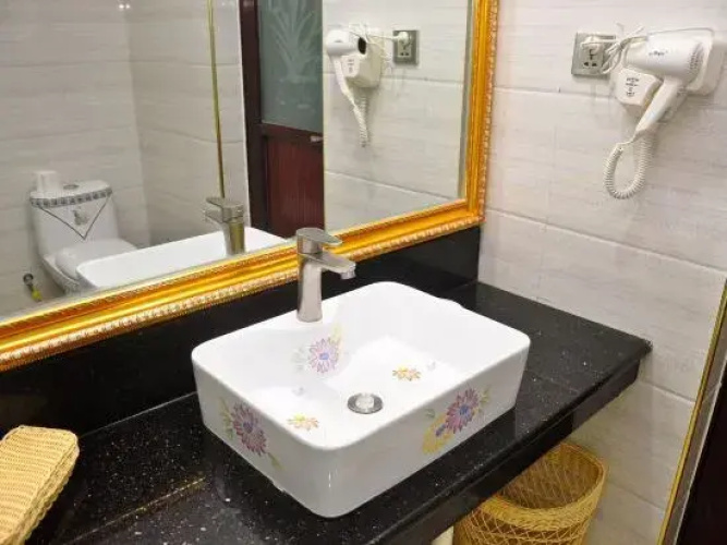 Huifeng Hotel