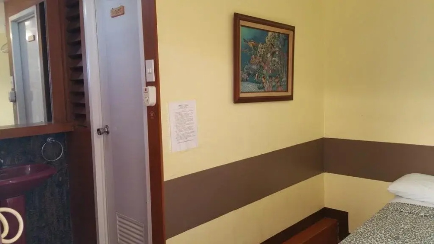Residencia Katrina Bed and Breakfast
