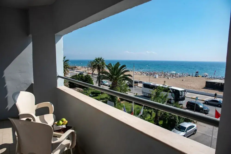 Fi̇la Otel Ayvalik