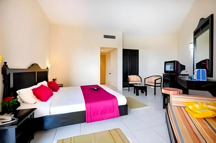 Houda Yasmine Marina & SPA