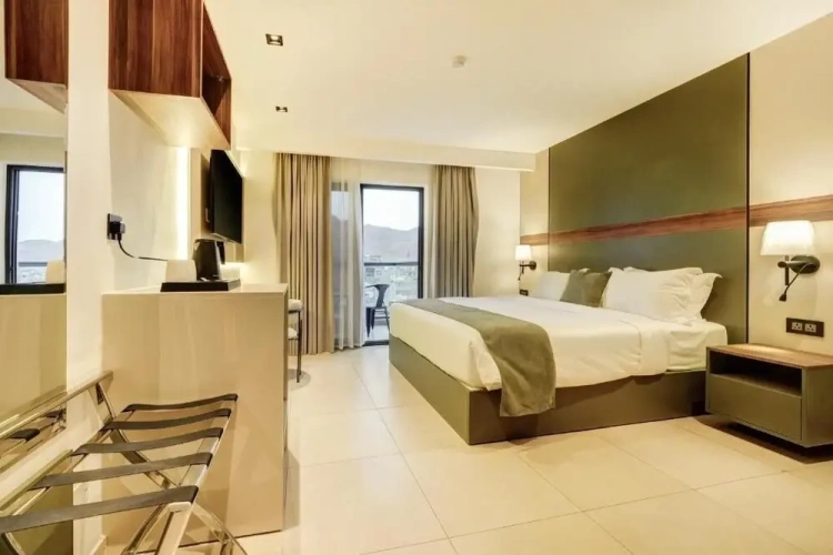 Deluxe Double room with partial sea view