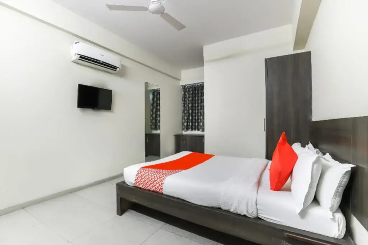 Hotel Siddhi Inn by OYO Rooms