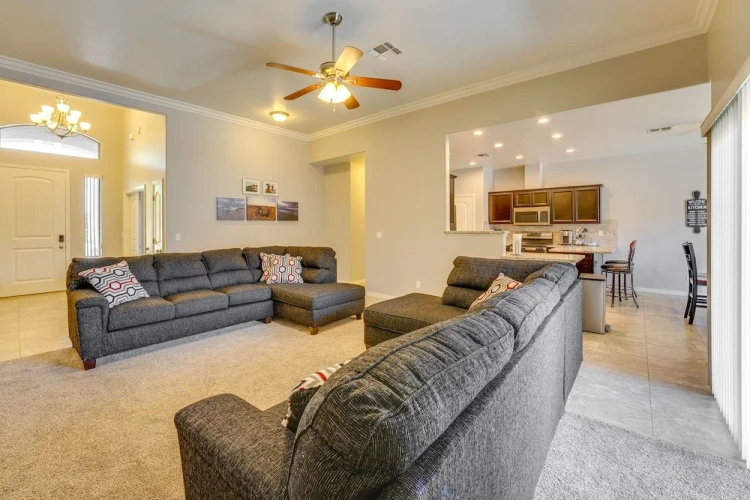 4 Bedrooms Cottage