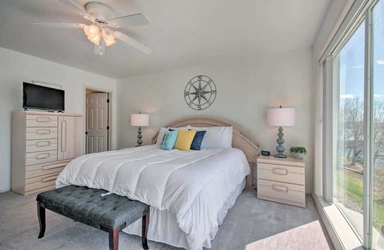 2 Bedrooms Apartment