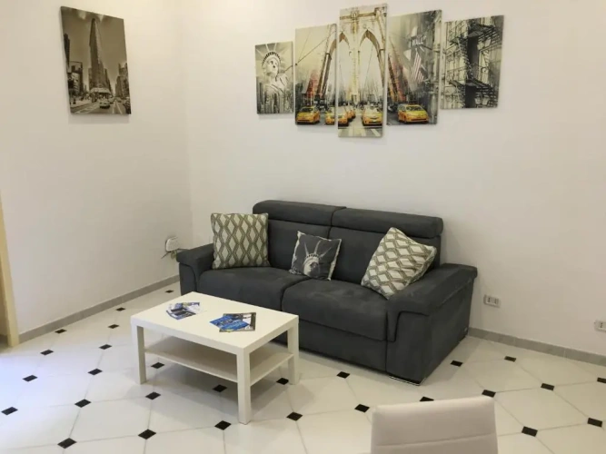 2 Bedrooms Apartment