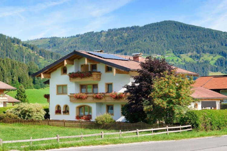 1 Bedroom Apartment with balcony