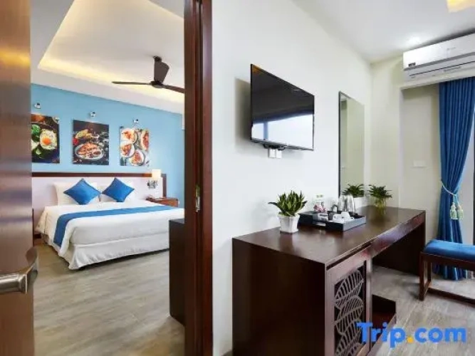 Royal Family Suite with balcony